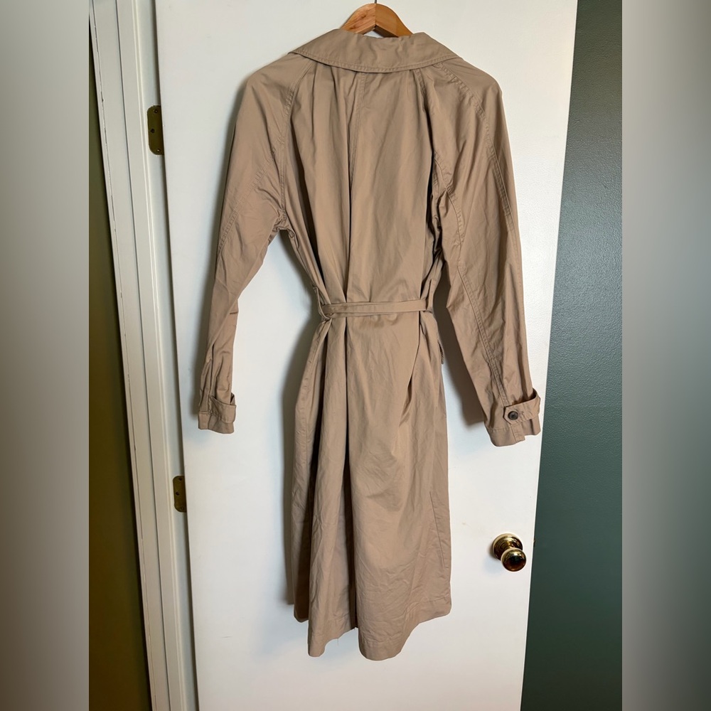 Classic Light Weight Beige Trench Coat with Belt - Picture 3 of 4